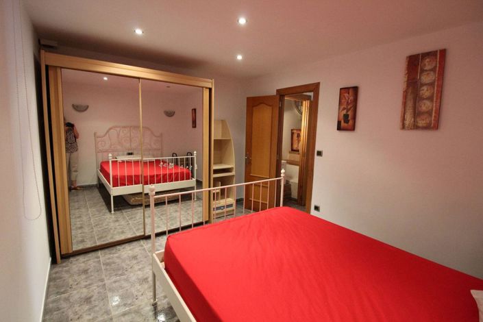 Image No.7-2 Bed House for sale