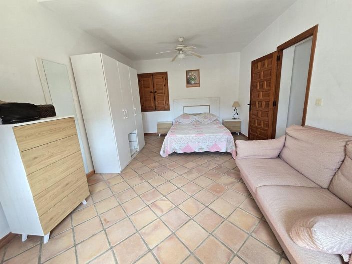 Image No.22-4 Bed Villa for sale