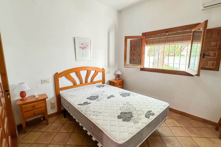 Image No.25-4 Bed Villa for sale