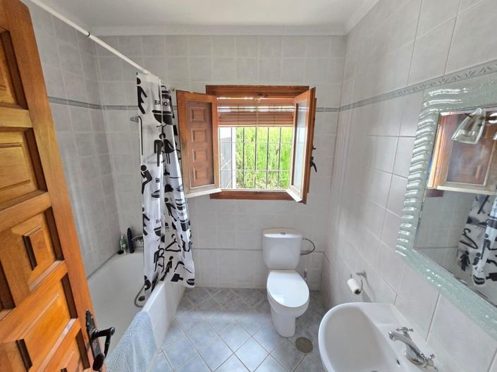 Image No.26-4 Bed Villa for sale