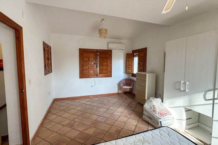 Image No.28-4 Bed Villa for sale