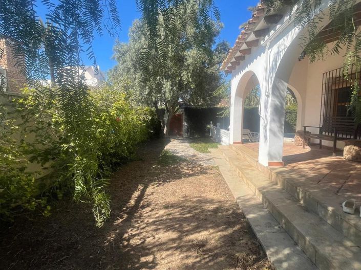 Image No.4-4 Bed Villa for sale