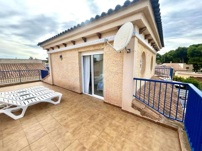 Image No.20-3 Bed House for sale