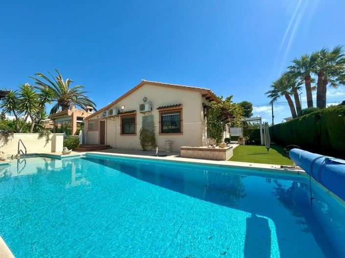 Image No.2-Villa de 3 chambres à vendre à Orihuela Costa