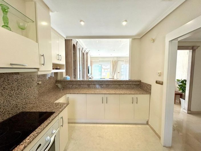 Image No.10-3 Bed Apartment for sale