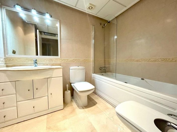 Image No.14-3 Bed Apartment for sale