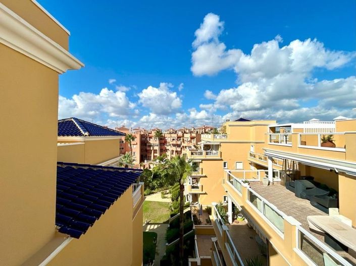 Image No.25-3 Bed Apartment for sale