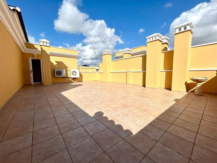 Image No.29-3 Bed Apartment for sale