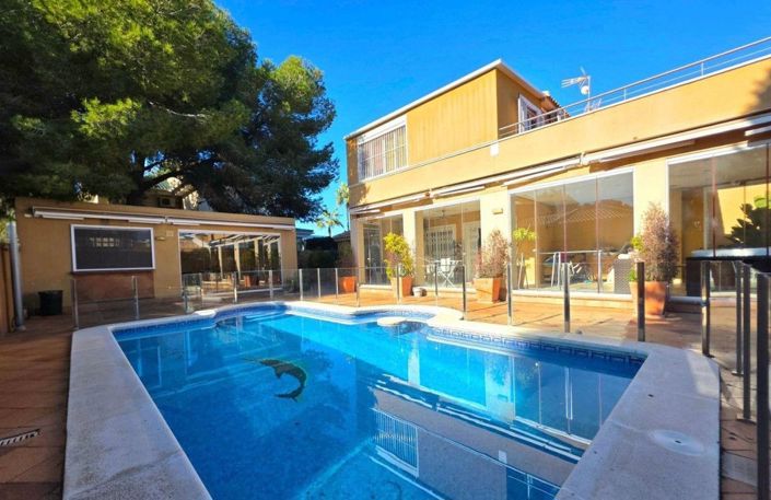 Image No.32-Villa de 5 chambres à vendre à Orihuela Costa