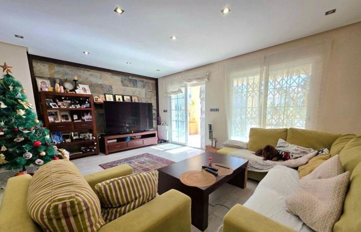 Image No.4-Villa de 5 chambres à vendre à Orihuela Costa