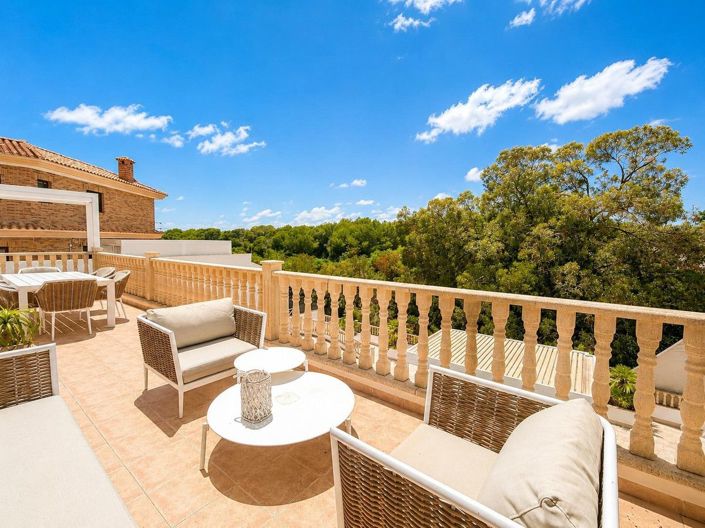 Image No.3-4 Bed Villa for sale