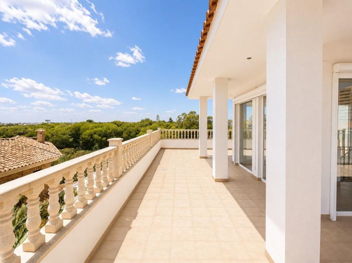 Image No.35-4 Bed Villa for sale