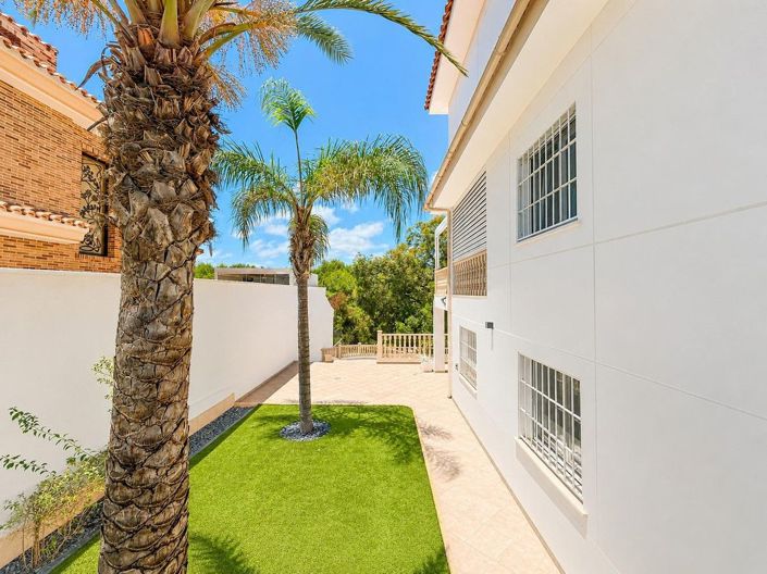 Image No.40-4 Bed Villa for sale