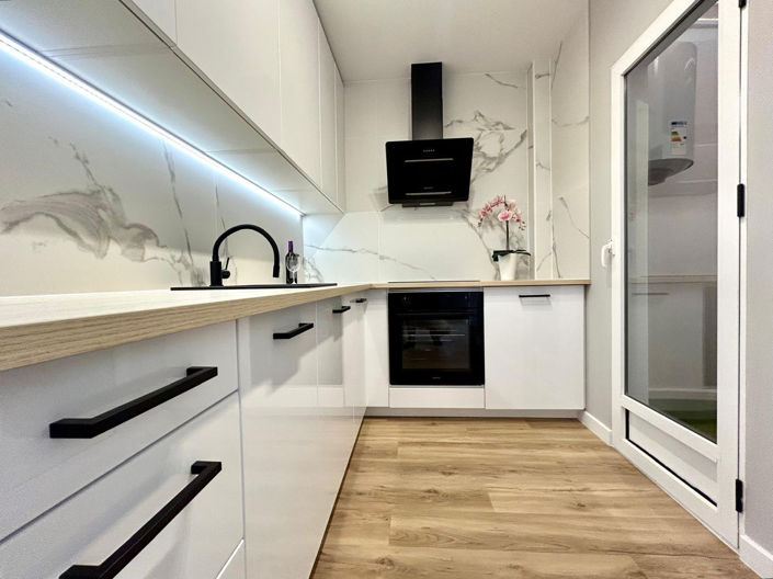 Image No.8-3 Bed Townhouse for sale