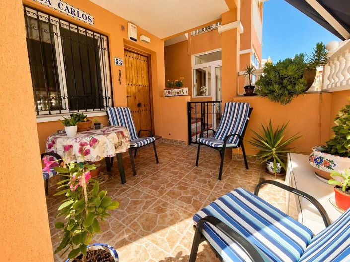 Image No.2-Villa de 2 chambres à vendre à Orihuela Costa