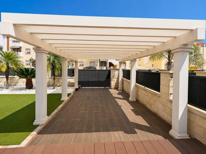 Image No.2-Villa de 5 chambres à vendre à Orihuela Costa