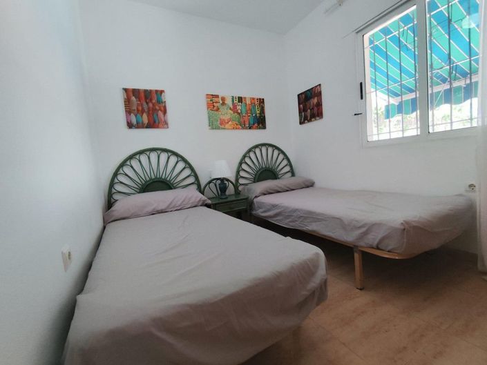 Image No.12-3 Bed House for sale