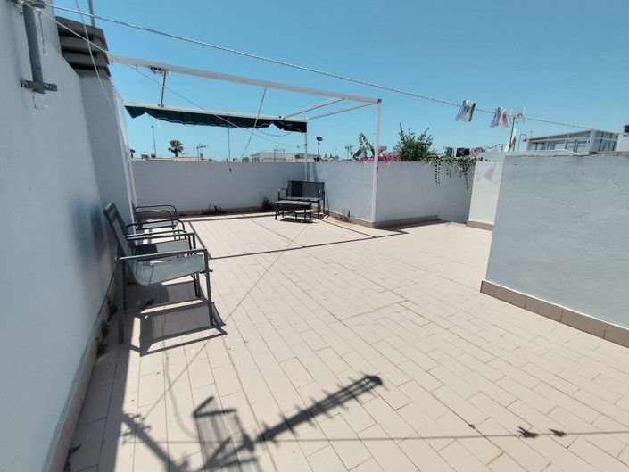 Image No.17-3 Bed House for sale