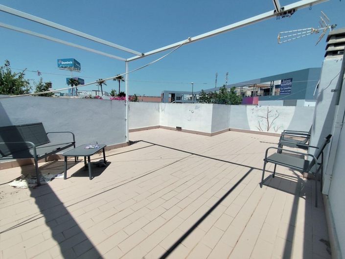 Image No.18-3 Bed House for sale