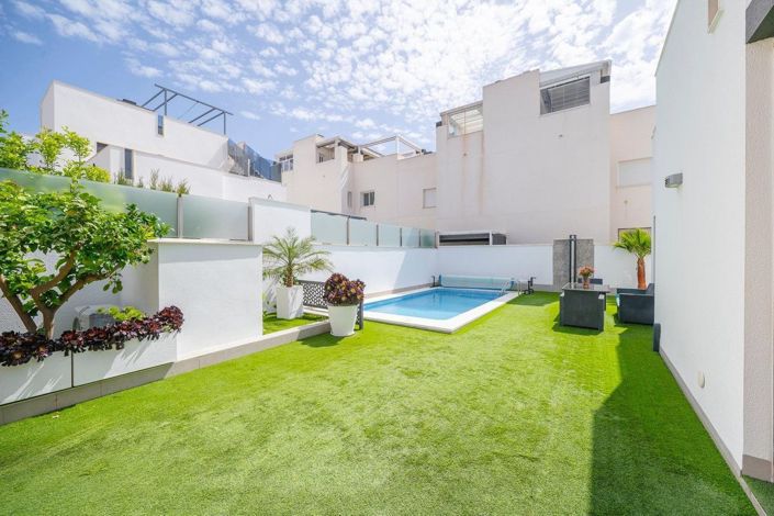 Image No.28-Villa de 5 chambres à vendre à Torrevieja