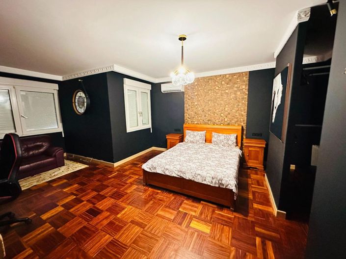 Image No.5-5 Bed Villa for sale
