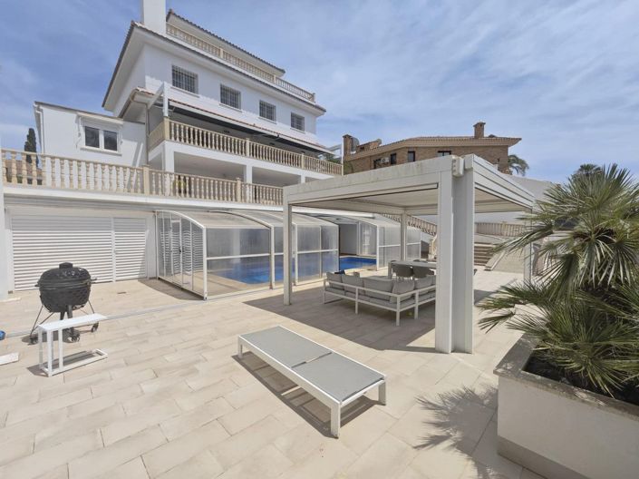 Image No.4-4 Bed Villa for sale