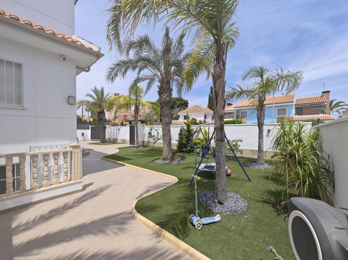 Image No.43-4 Bed Villa for sale