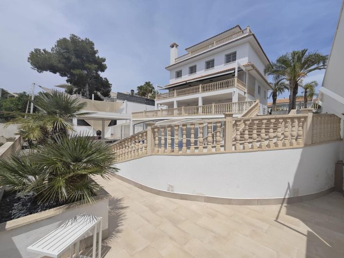 Image No.47-4 Bed Villa for sale
