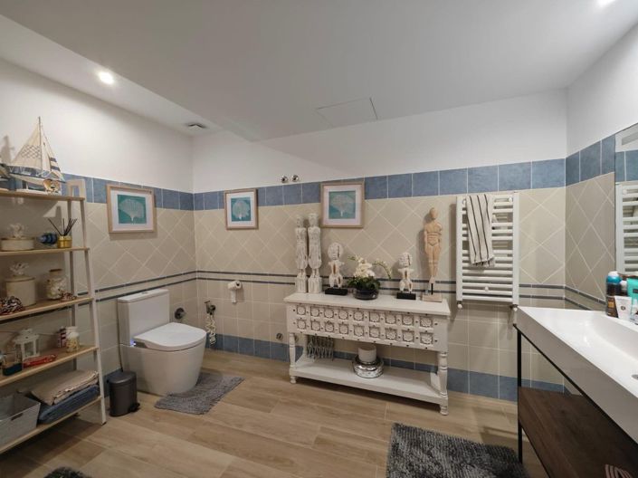 Image No.7-4 Bed Villa for sale