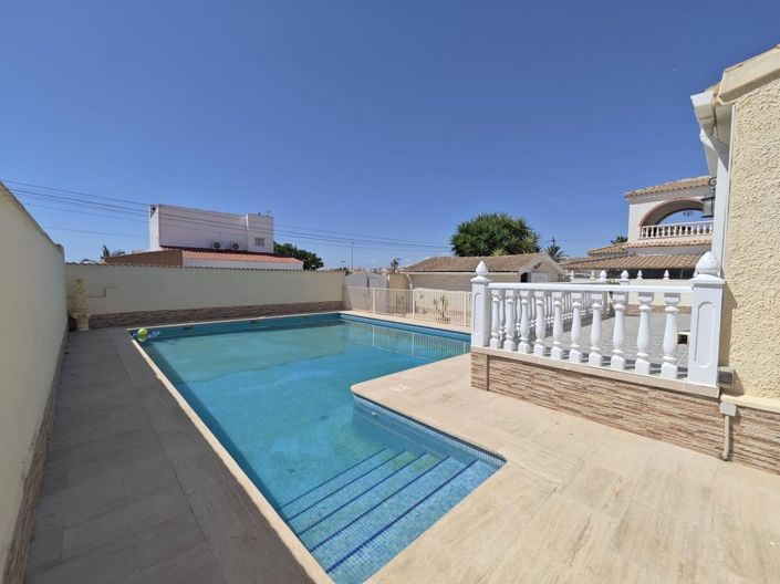 Image No.6-Villa de 2 chambres à vendre à Orihuela Costa