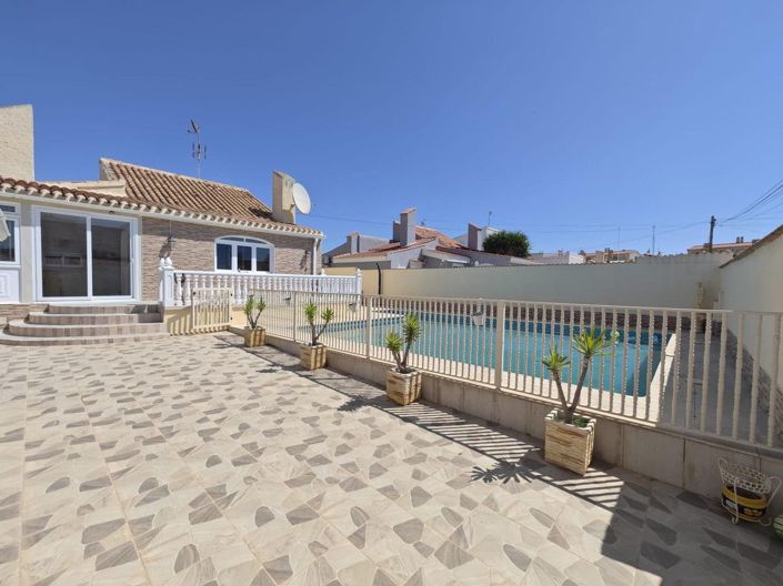 Image No.7-Villa de 2 chambres à vendre à Orihuela Costa