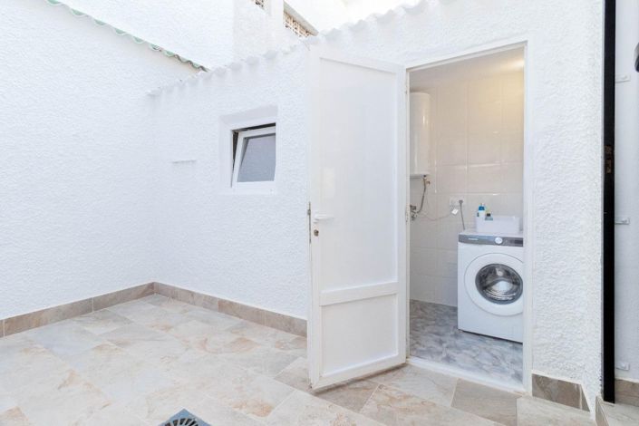 Image No.13-3 Bed House for sale