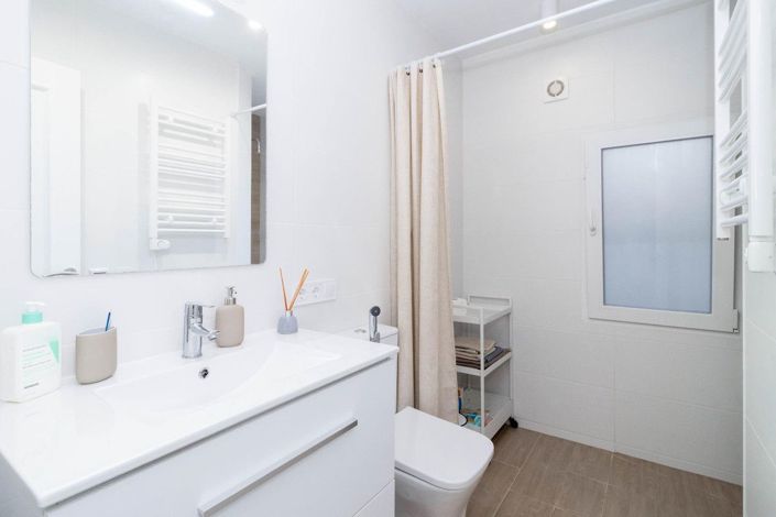Image No.16-3 Bed House for sale