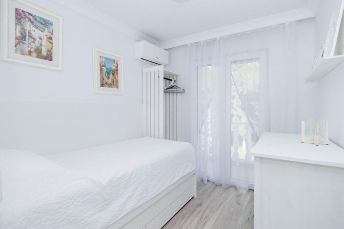 Image No.20-3 Bed House for sale