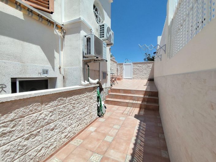 Image No.35-Villa de 4 chambres à vendre à Orihuela Costa