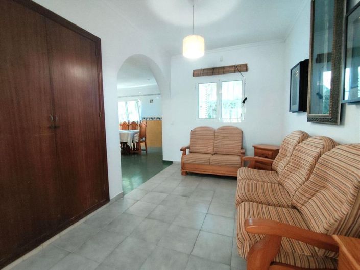 Image No.17-3 Bed Villa for sale