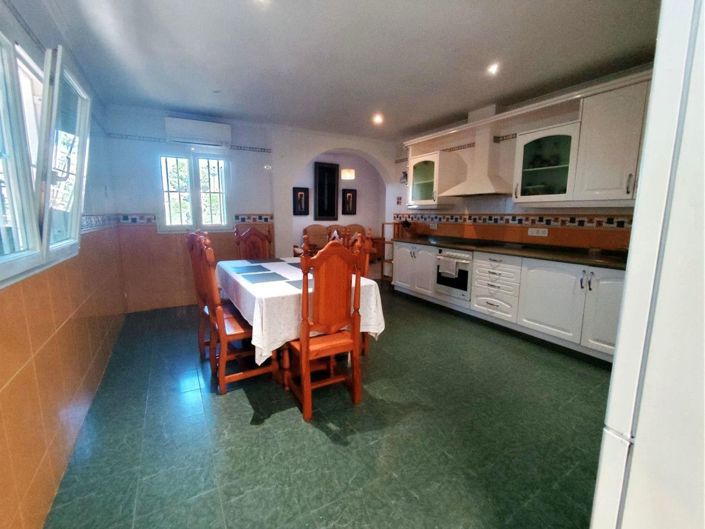 Image No.20-3 Bed Villa for sale