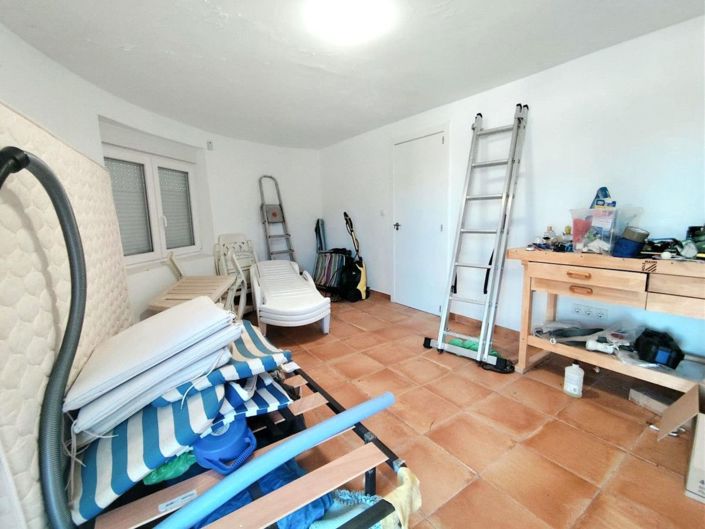 Image No.33-3 Bed Villa for sale