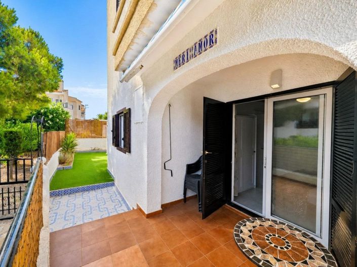 Image No.2-Villa de 2 chambres à vendre à Cabo Roig