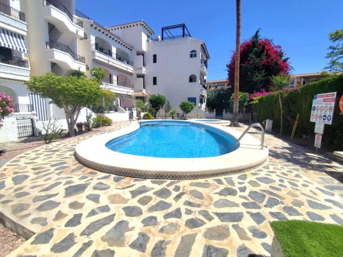 Image No.3-Villa de 2 chambres à vendre à Cabo Roig