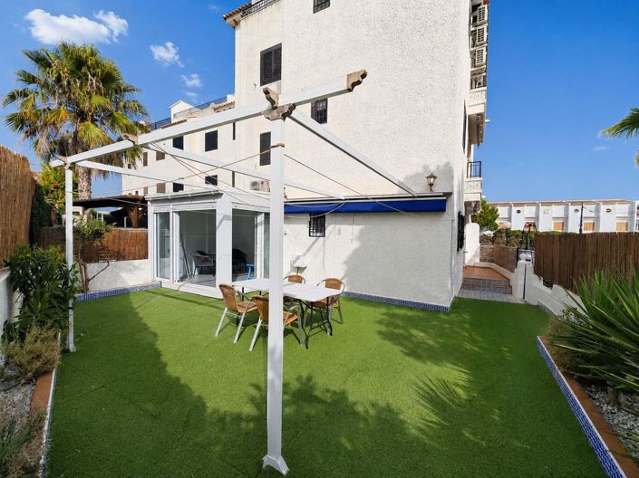 Image No.4-Villa de 2 chambres à vendre à Cabo Roig