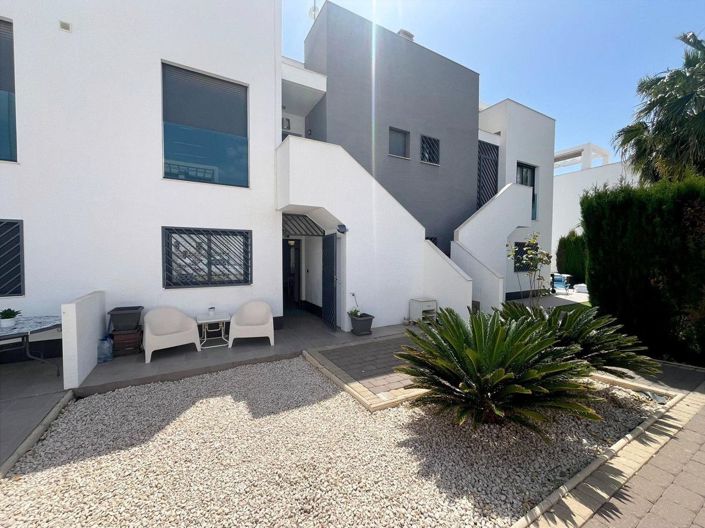 Image No.4-Villa de 2 chambres à vendre à Orihuela Costa