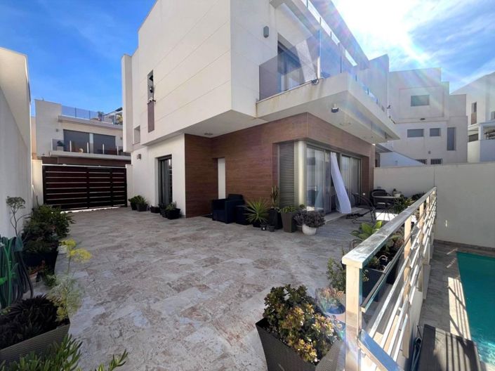 Image No.33-Villa de 3 chambres à vendre à Orihuela Costa