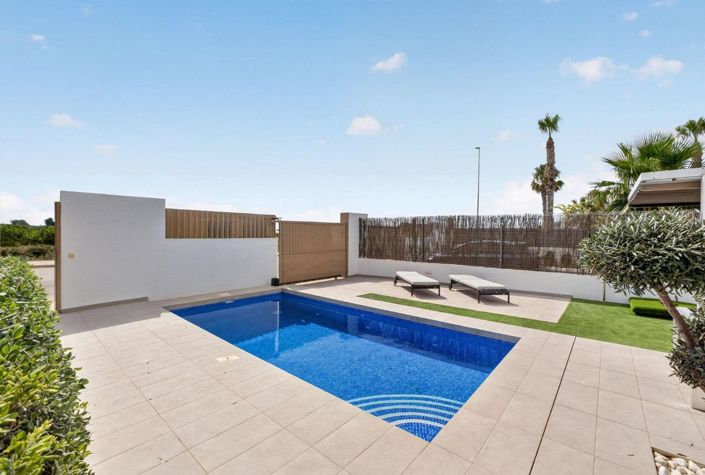 Image No.4-3 Bed Villa for sale
