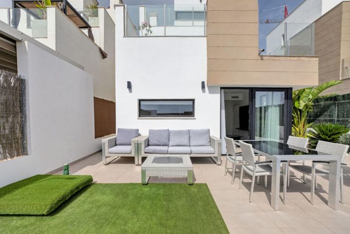 Image No.7-3 Bed Villa for sale