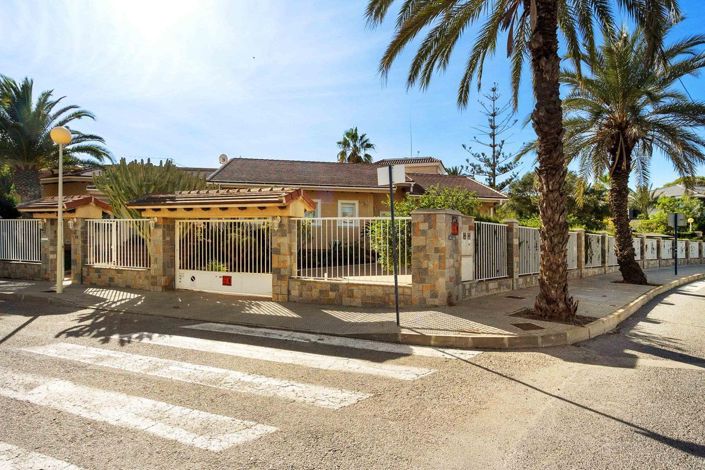 Image No.46-3 Bed Villa for sale
