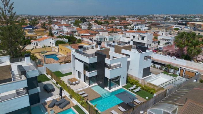 Image No.3-Villa de 3 chambres à vendre à Torrevieja