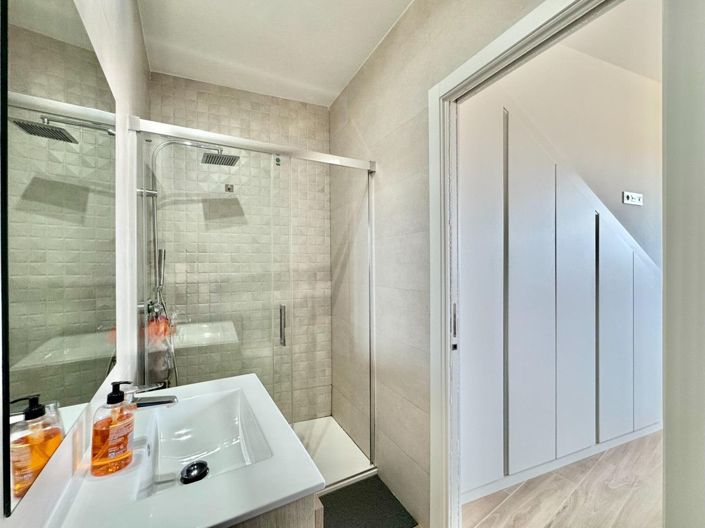 Image No.21-2 Bed Apartment for sale