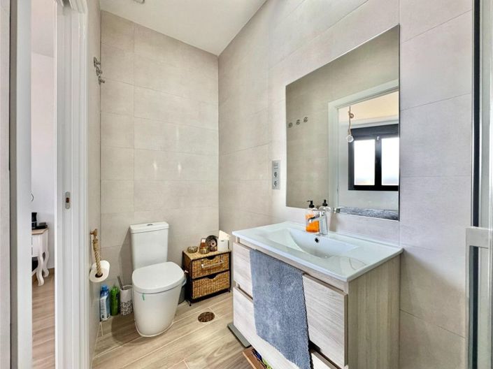 Image No.22-2 Bed Apartment for sale