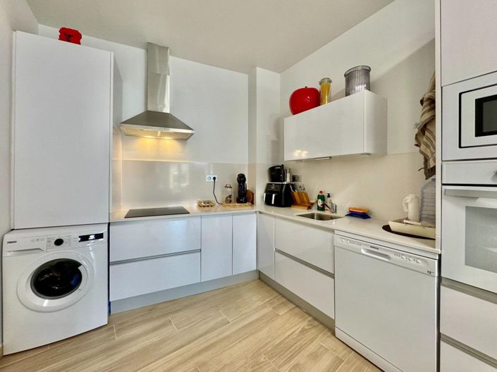 Image No.8-2 Bed Apartment for sale